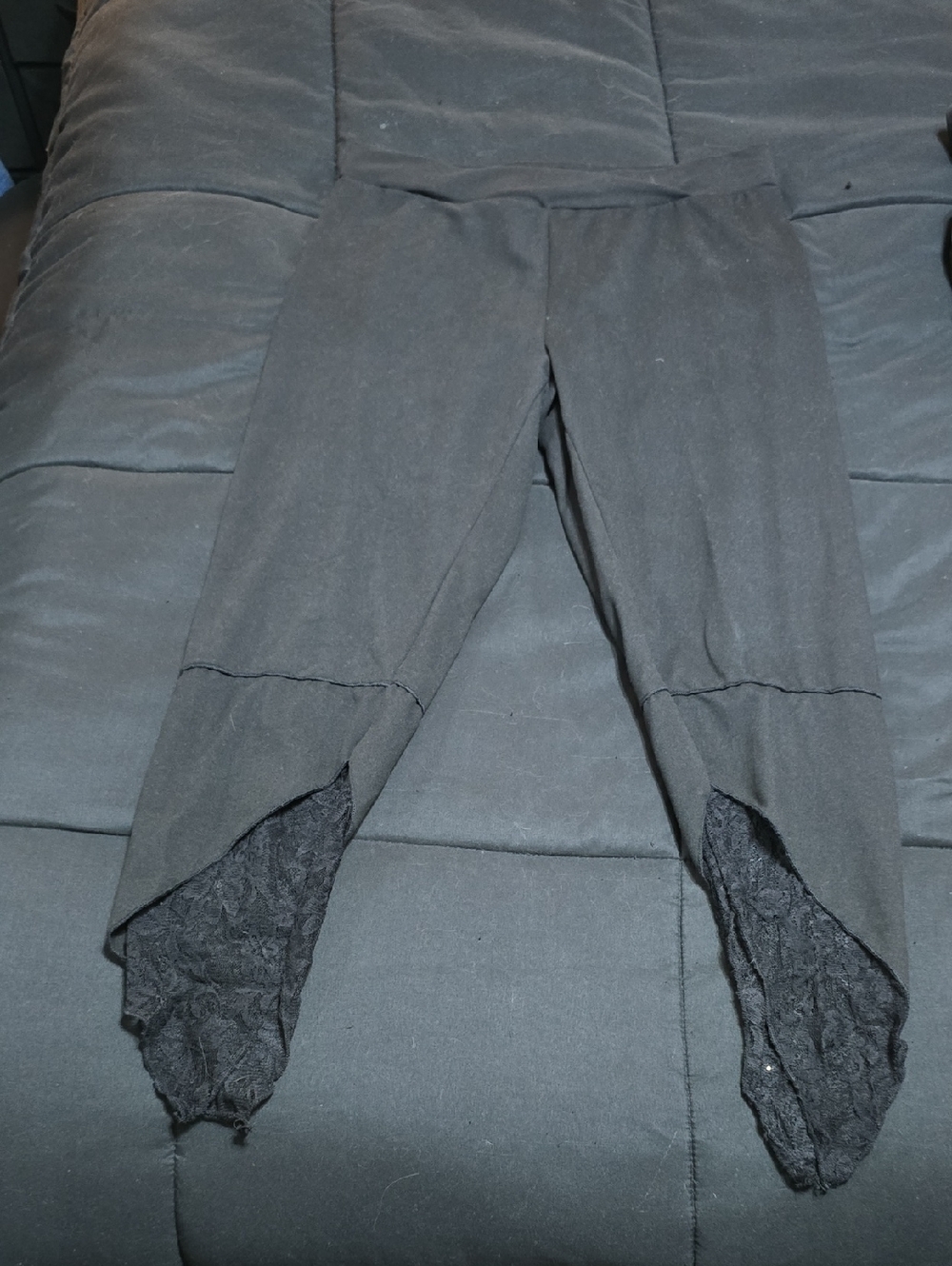 Black Lace Hem Crop Leggings